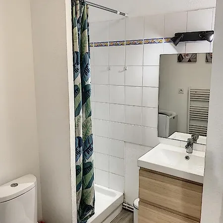 Appartement 2 Pieces Jardin, Acces Direct Et Proche Thalasso *