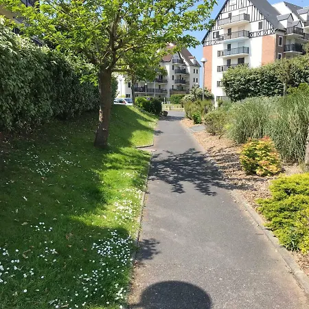 Apartman 2 Pieces Jardin, Acces Direct Et Proche Thalasso *